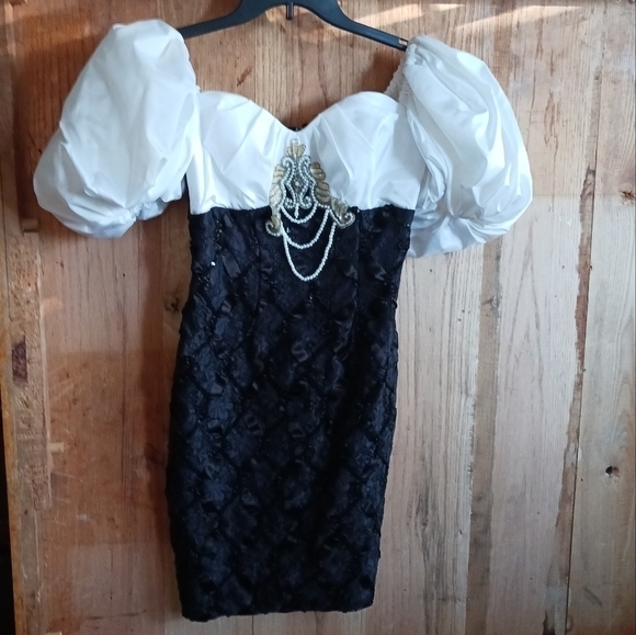 Dave & Johnny Dresses & Skirts - VINTAGE Dave & Johnny by Joseph Lara Evening/Prom Dress